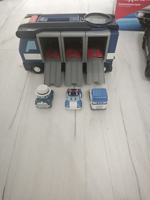 Игрушки для детей Робокар разные