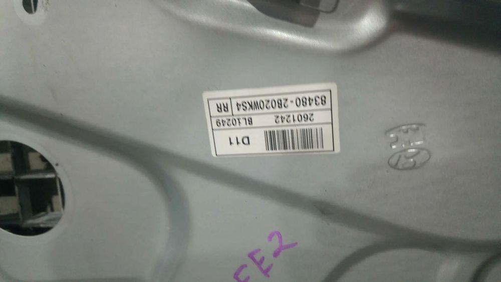 Macara geam dreapta spate hyundai santa fe 2 cm 834802b020wks4