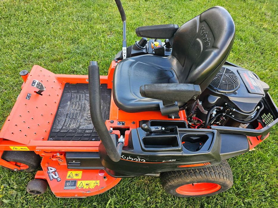 Тракторна Косачка KUBOTA.Z1 421. ПЕРФЕКТНА