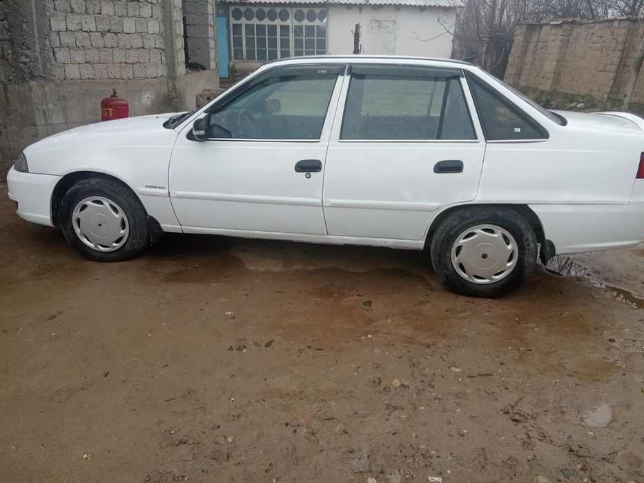 Нексия 2 сотилади.2009.