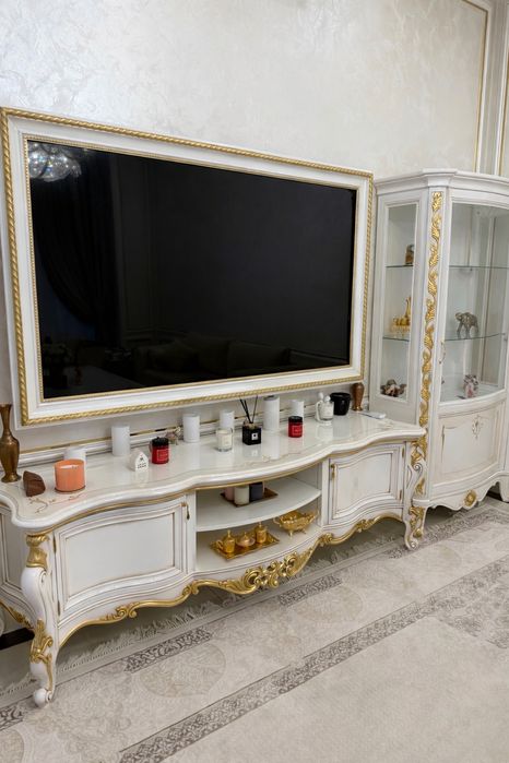 Импортная, привозная мебель