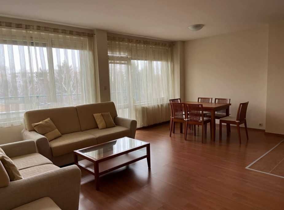 Дава се под наем Тристаен апартамент в София, Гоце Делчев - 96 кв.м за 896.58 € - Снимка #1