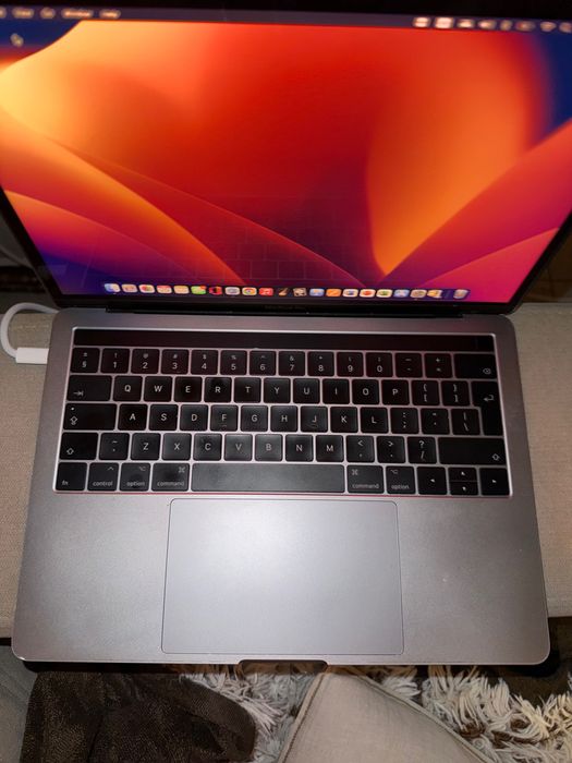 MacBook Pro 2017 13" 512GB SSD Touch Bar 16GB RAM