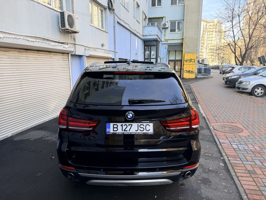 Bmw 3.0d-258cp-xdrive/trapa panoramica/scaune sport/distronic