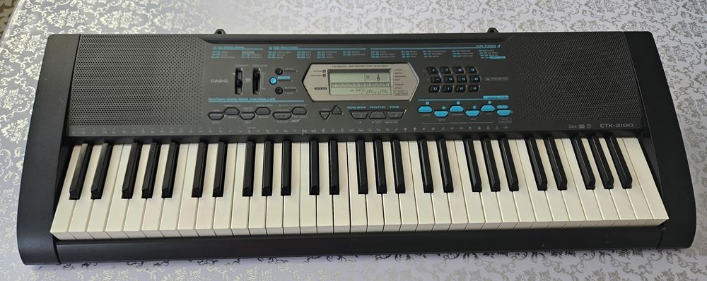 Синтезатор Casio CTK-2100 — рабочий, б/у