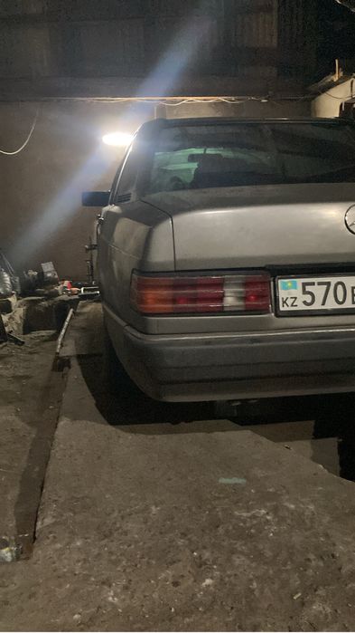 Мерседес 190 обьём 2.0