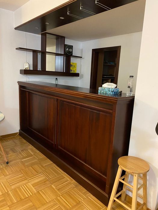 Mobila lemn masiv : sufragerie + bar+ bucatarie