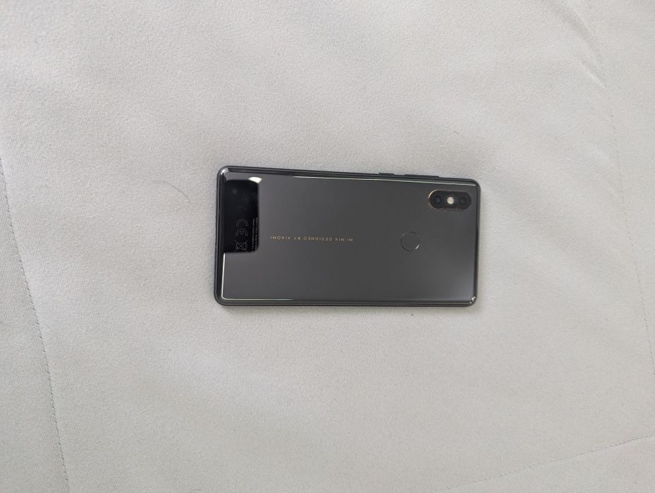 Продам Смартфон Xiaomi Mi Mix 2S
