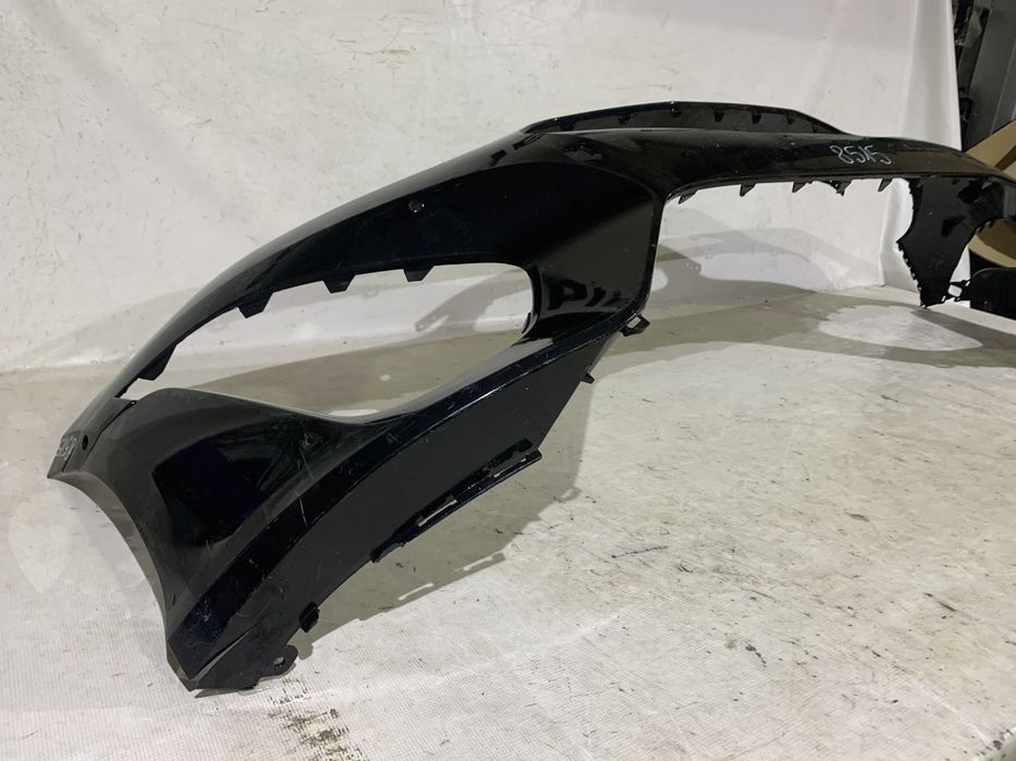 Bara fata Kia Ceed, X-Ceed, 2021, 2022, 2023, 2024, cod origine OE 86511-J7CA0, cu gauri pentru senzori de parcare. Fisurata usor dreapta jos.