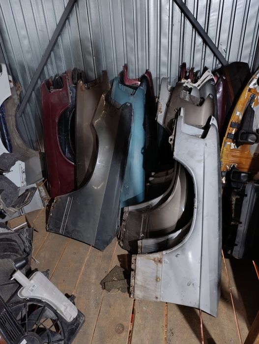 Крыло переднее на Мерседес W201(190)