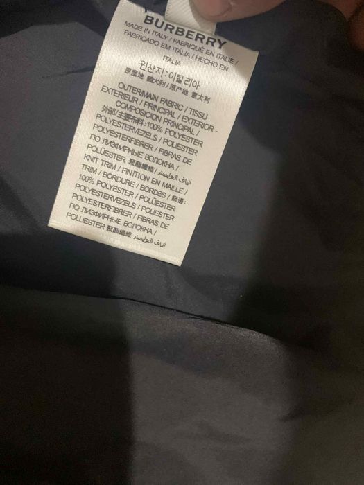 Gecuta fas burberry, accept si schimb cu iphone depinde de model