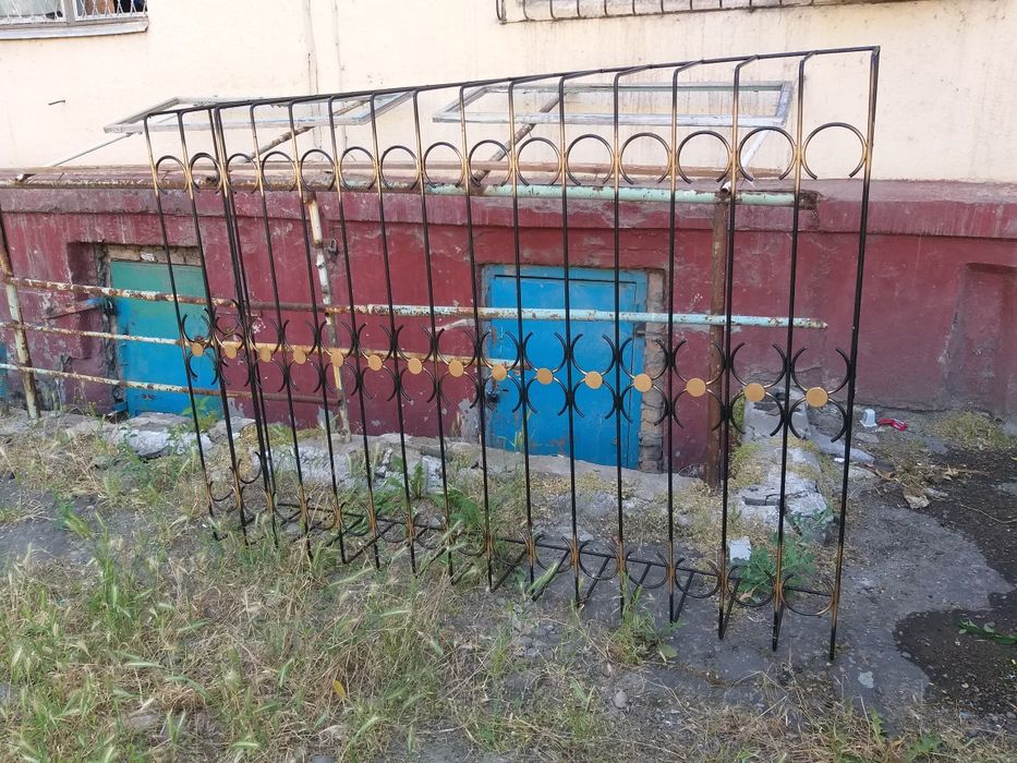 РЕШЕТКИ на окна.Простые или ажурные РЕШЕТКИ.Металлическая Ограждения.