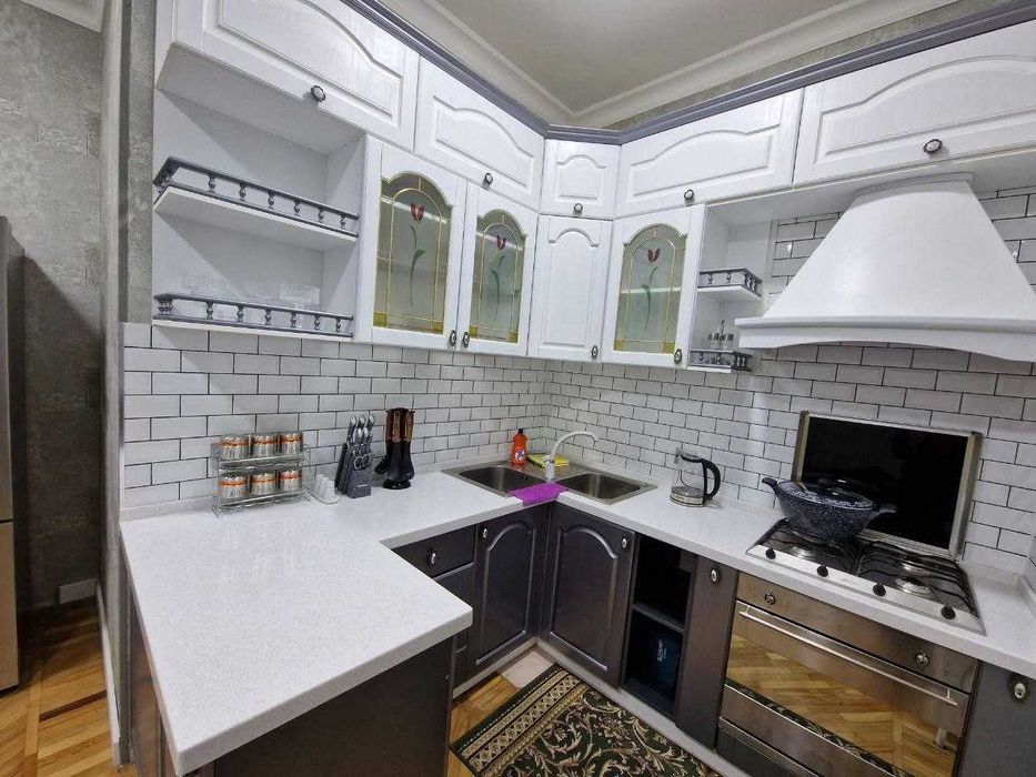 Дом метро Космонавтов