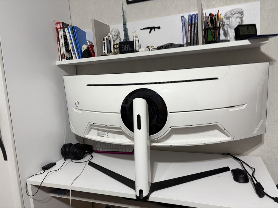 Монитор Samsung Odyssey G9