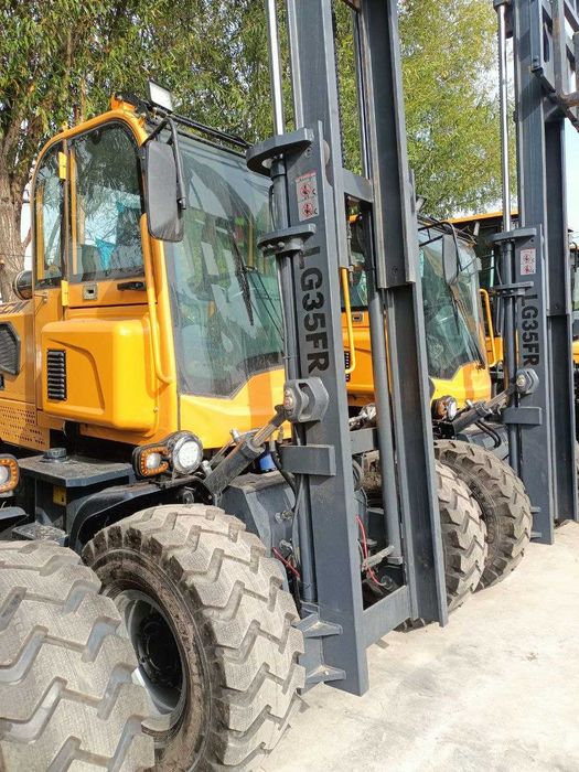 Вилочный Погрузчик КАРА 3.5тн. Внедорожник 4 WD
