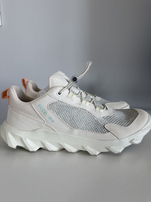 Ecco adidasi marimea 38