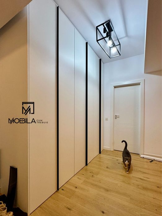 Mobilă la comandă – Bucătării, dormitoare, livinguri, birouri