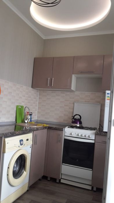Посуточно 1 ком квартира на 2 этаже