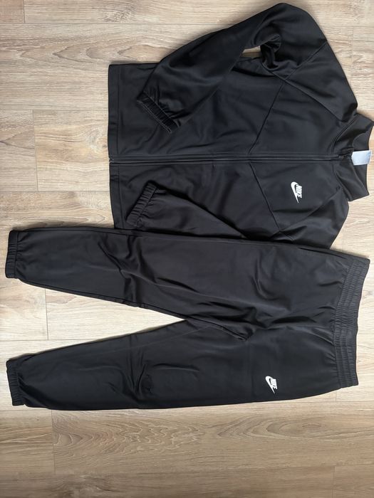Екип комплект за момче Nike размер XL  158 - 170 см