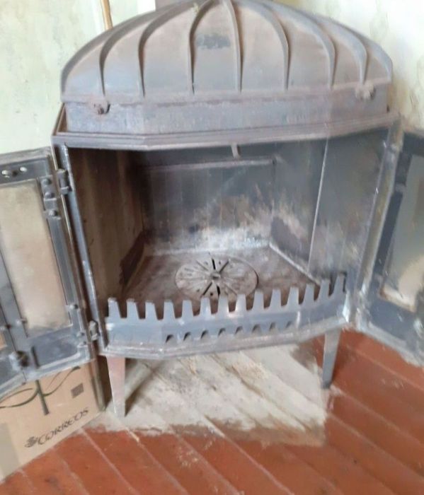 Șemineu fontă masiv.