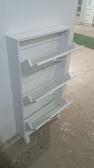 Реализуем обувници