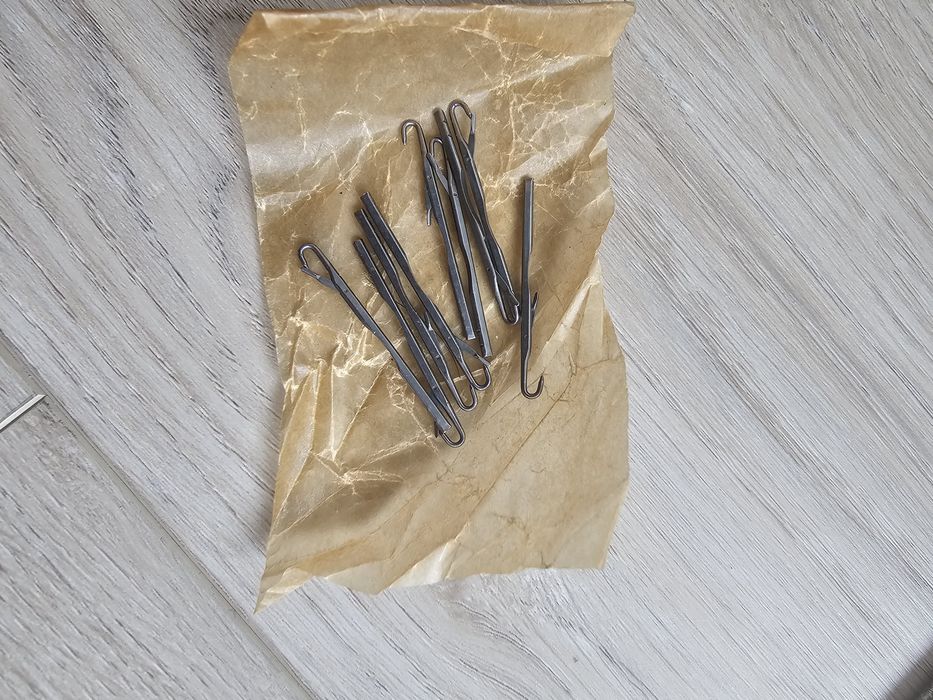Mașina tricotat manuala