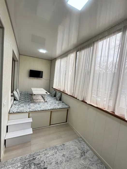 Коракамиш 2\4 да 3 хона евро ремонт