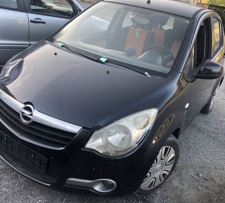 Opel agila 1.0 i на части