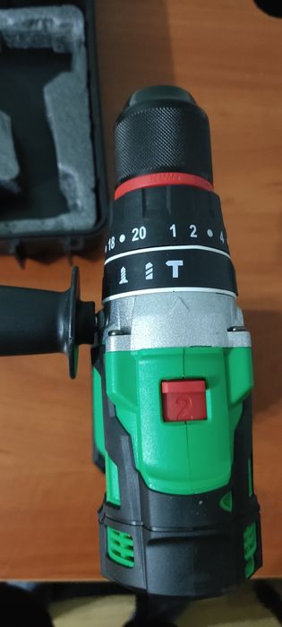 Бесщеточный дрель-шруповерт