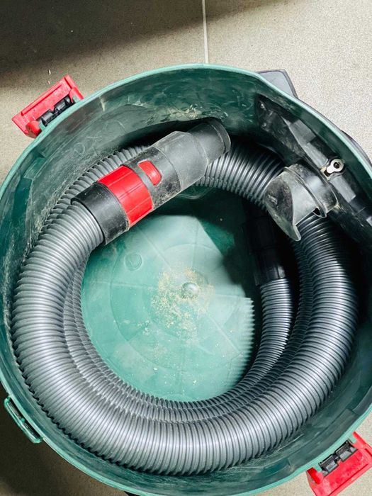 Aspirator pentru apă și praf Bosch AdvancedVac 20