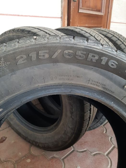 продам комплект зимних шин. от CRV
