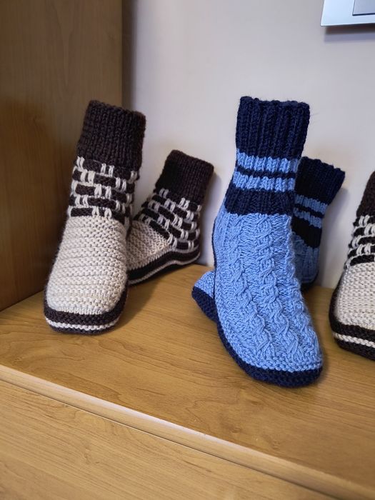 Мъжки и дамски безшевни ръчно изработени терлици