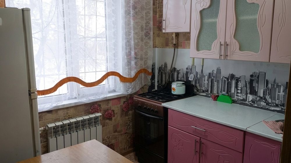 Продается 2х ком кв р-он Детсад 1й этаж