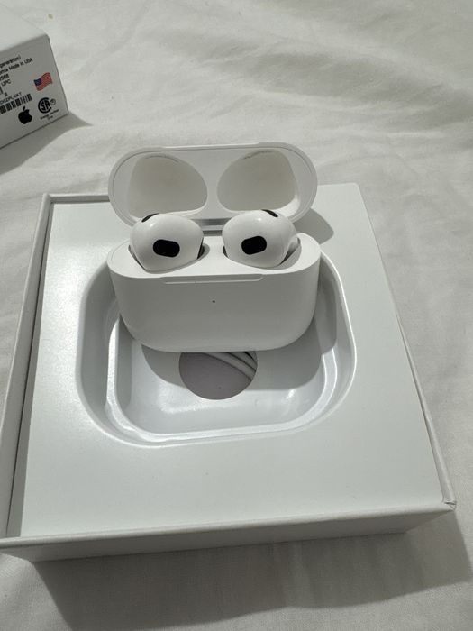 Airpods gen 3.