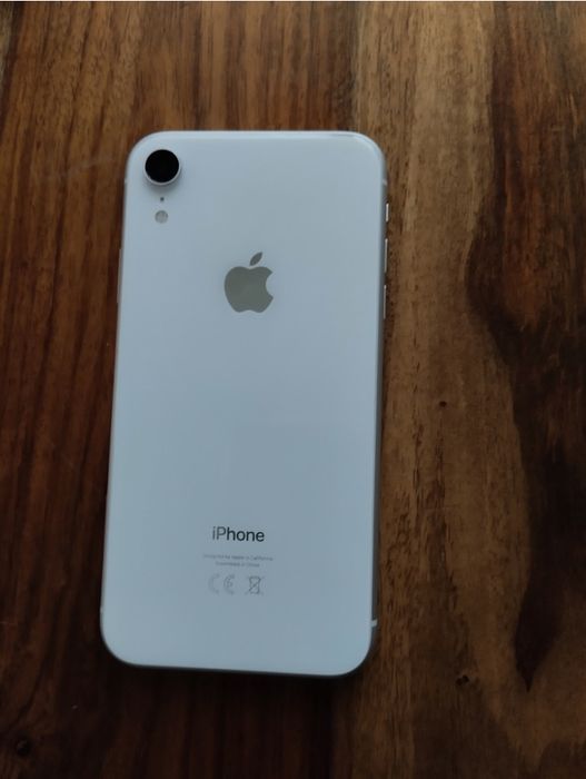 Iphone xr 80% yomkost hech qayeri alishmagan orginal qirilgan joyi yoq