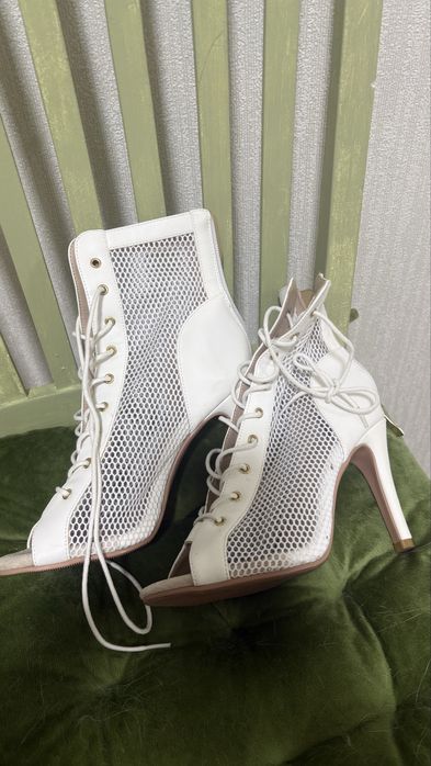 Туфли high heels