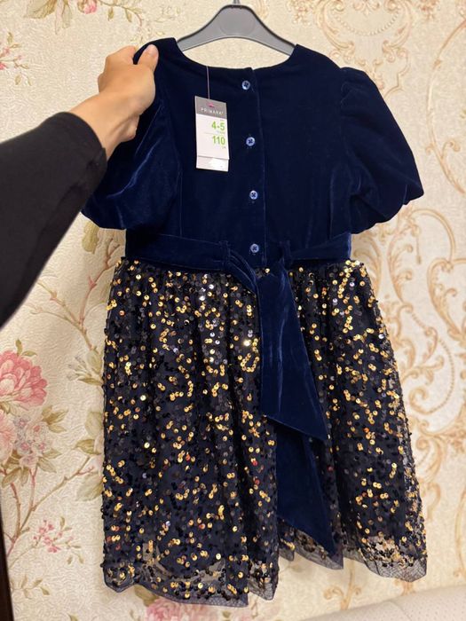 Новое детское платье на 4-5 лет