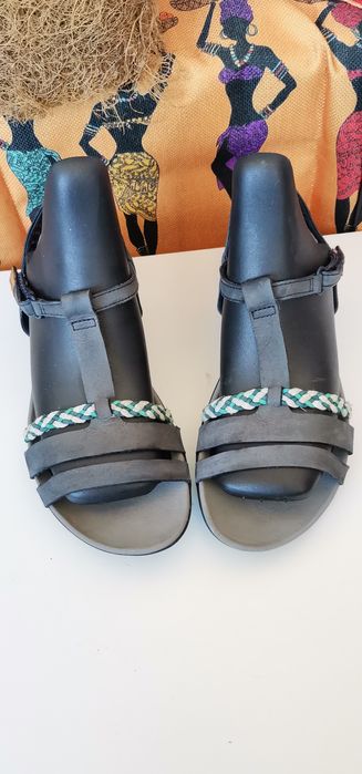 Сандали Clarks 38.5.естествена кожа
