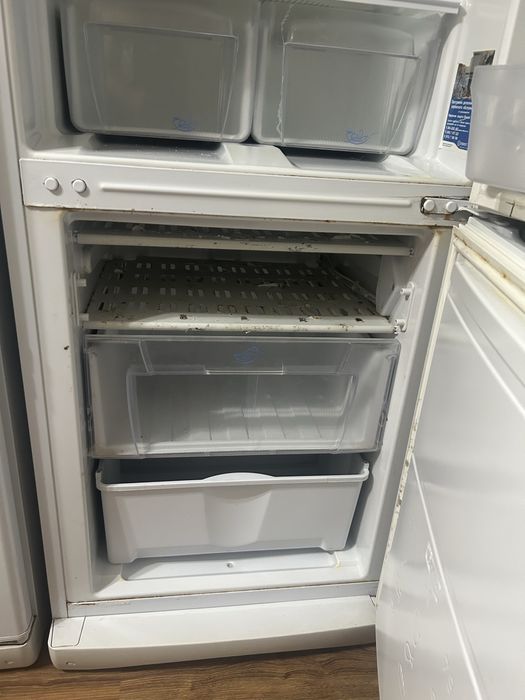 Продам холодильник