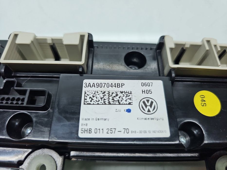 Panou comanda clima Volkswagen Passat B7 (362) [Fabr 2010-2014] 3AA907