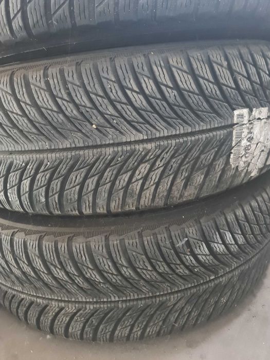 Vand 4 cauciucuri 225/60/18