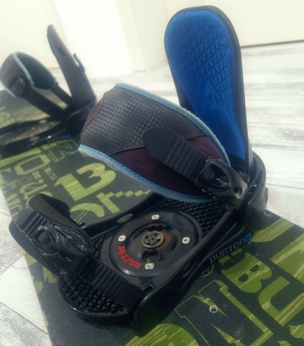 Placa snowboard burton cu legaturi burton