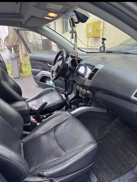 Mitsubishi Outlander 2.2D
