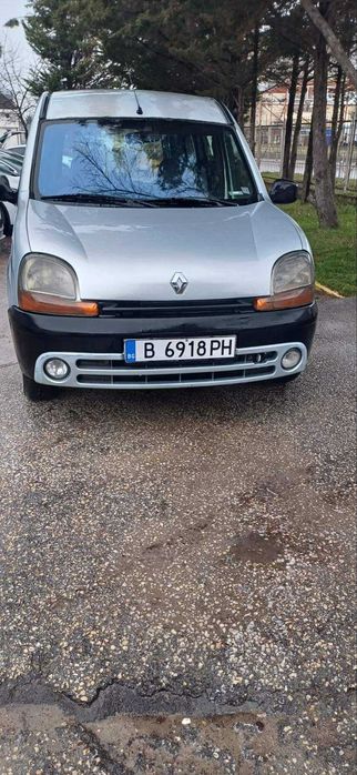 Продавам Рено Канго