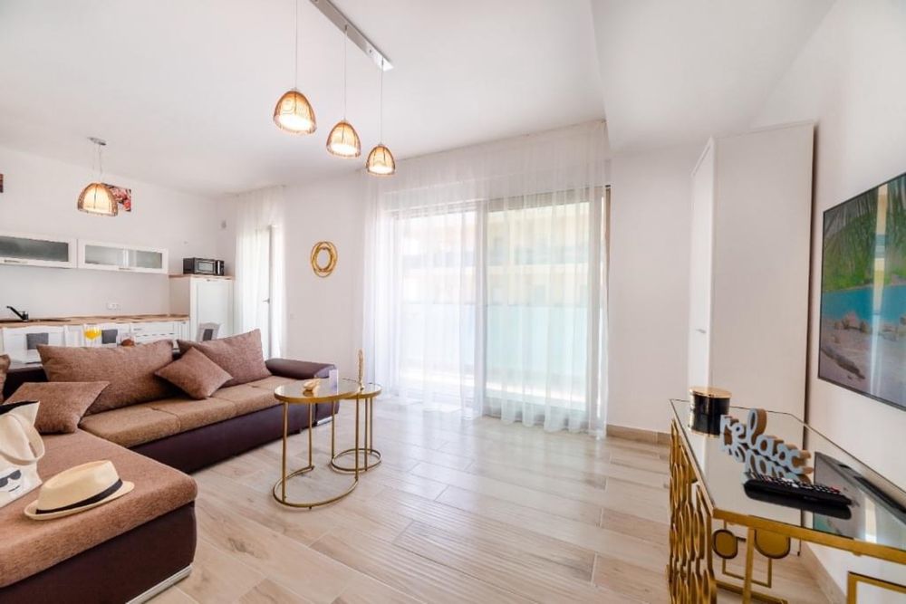 Închiriez ap in luna iunie 1 noapte gratis , ( sejur minim 2 n)
