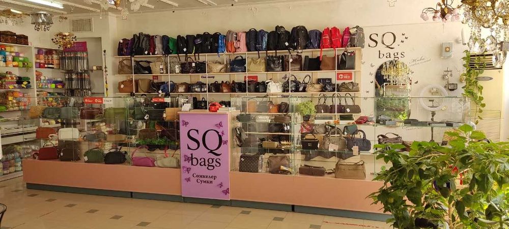 Продам стеклянные торговые витрины