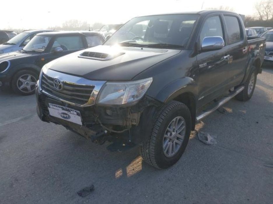 Dezmembrez Toyota Hilux Invincible 3.0 Manuala 2012-2016