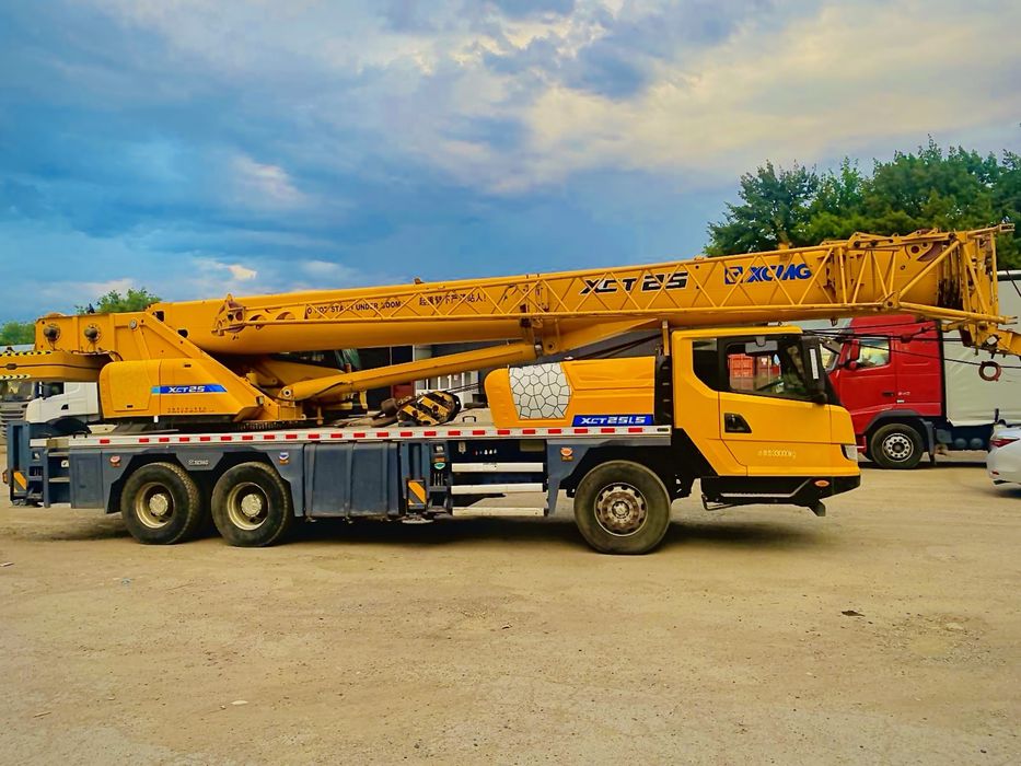 Кран китаец 25 тонн , услуги