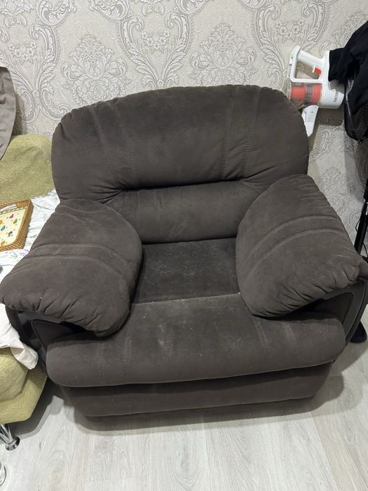 Комплект диван и 2 кресла