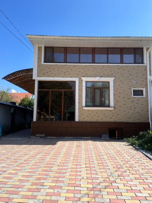 Продам двухэтажный полдома